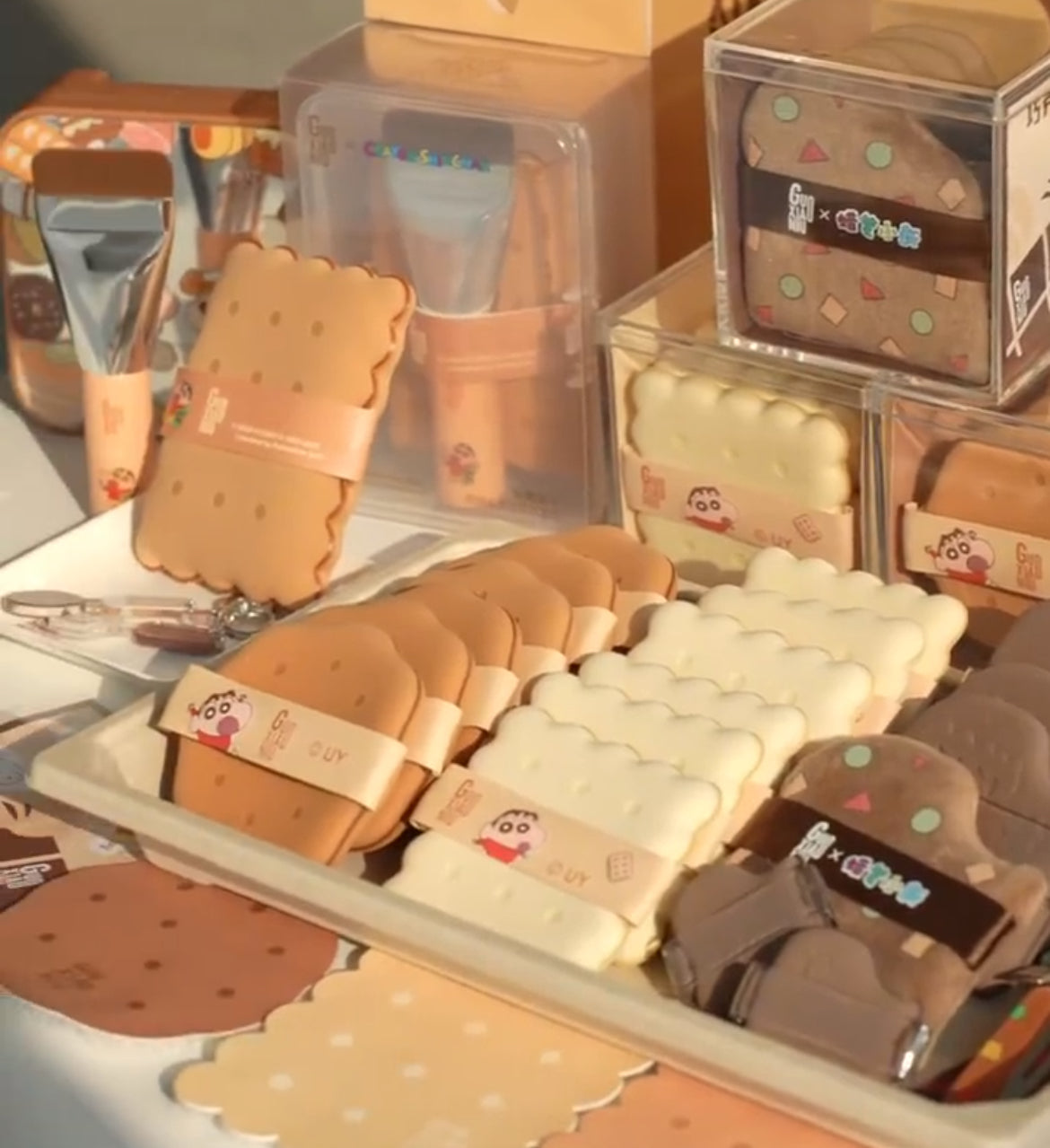 [Guoxiaoniu] Crayon Shin-chan limited edition puffs (New)